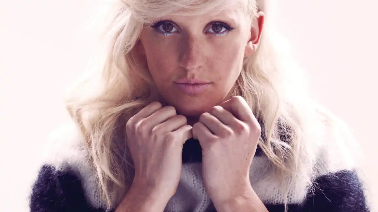 Wallpaper by Ellie Goulding