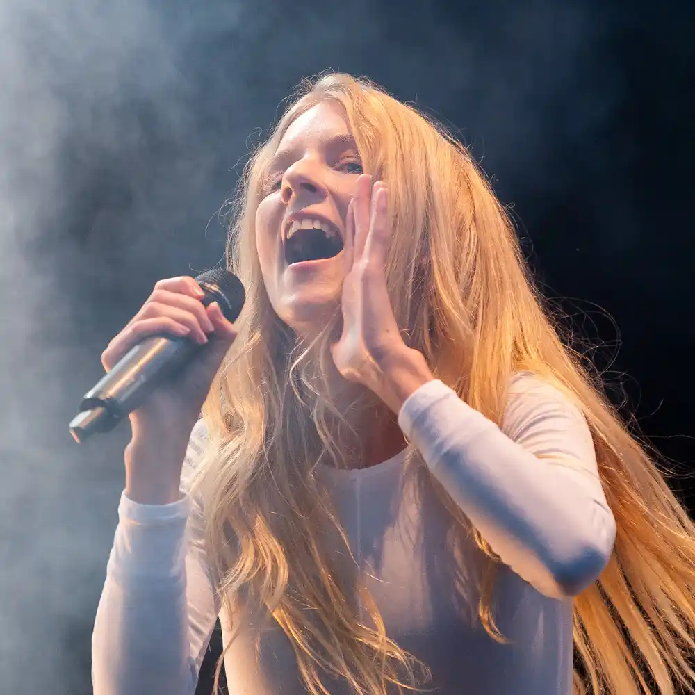 iamamiwhoami