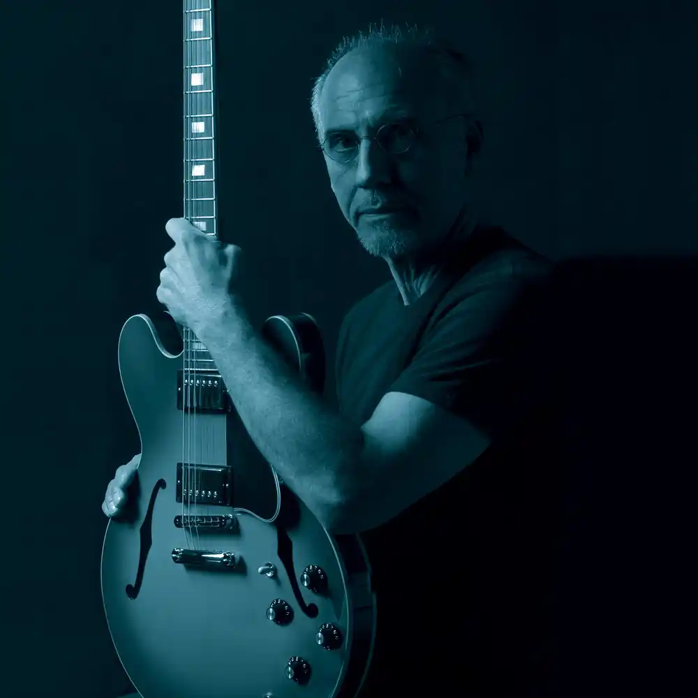 Larry Carlton