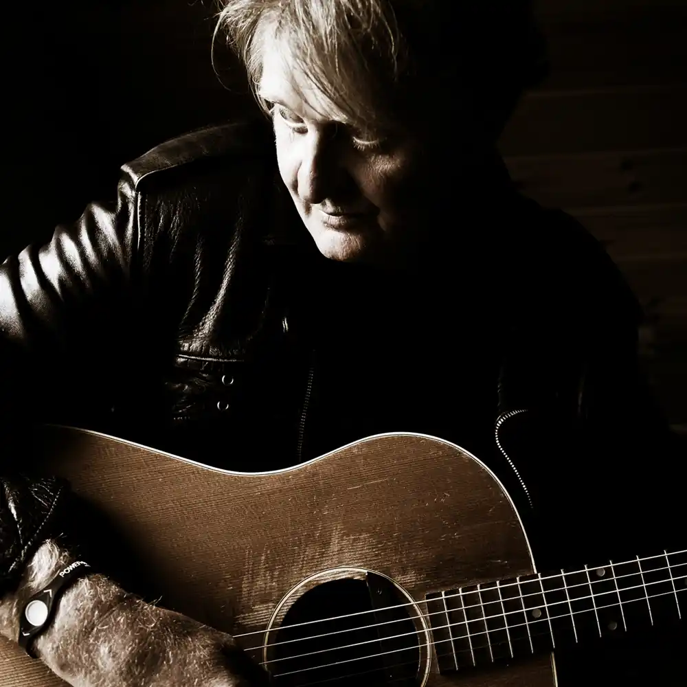 Tom Cochrane